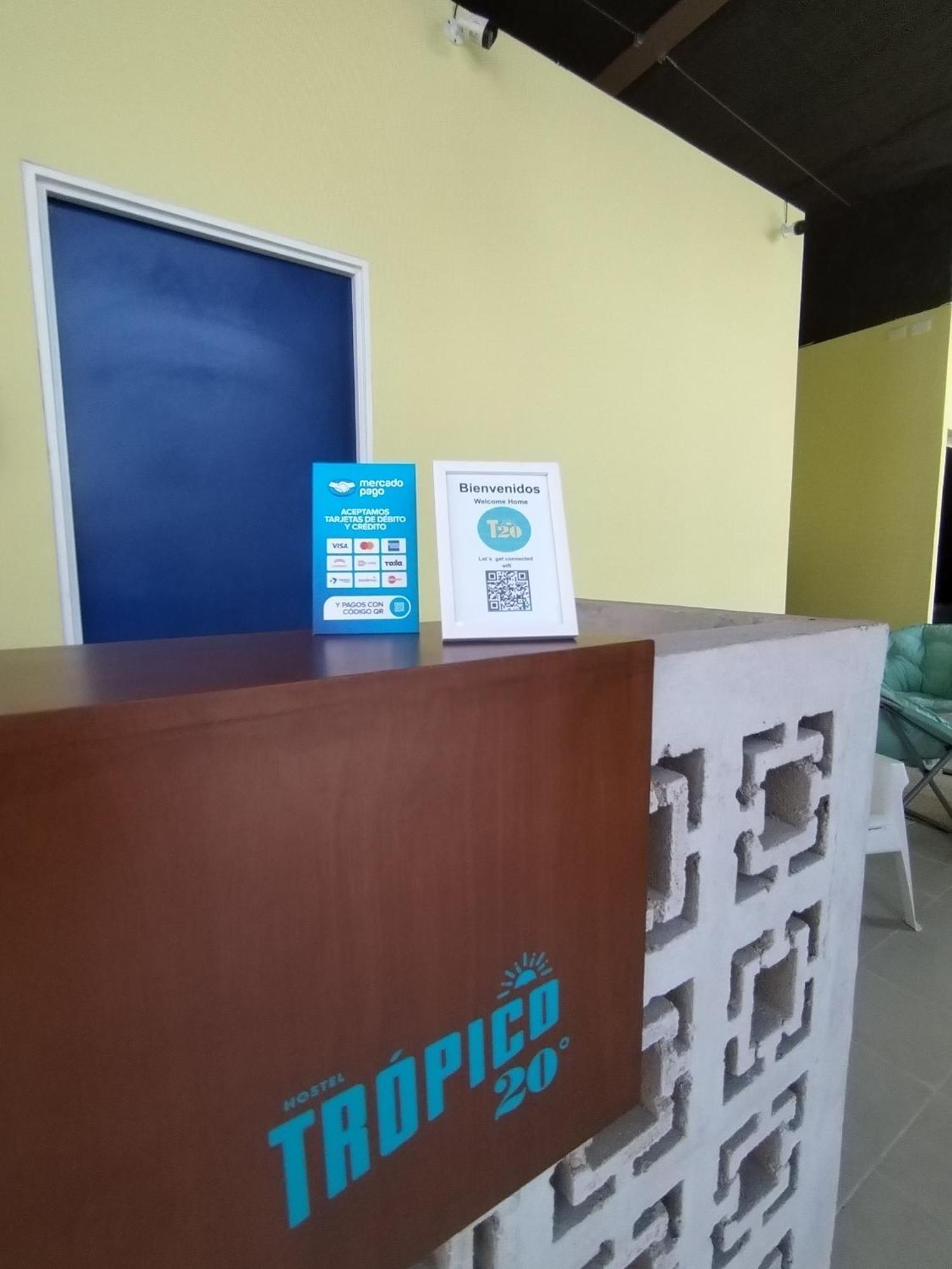 Hostel Tropico 20 Pdc Playa del Carmen Exteriör bild