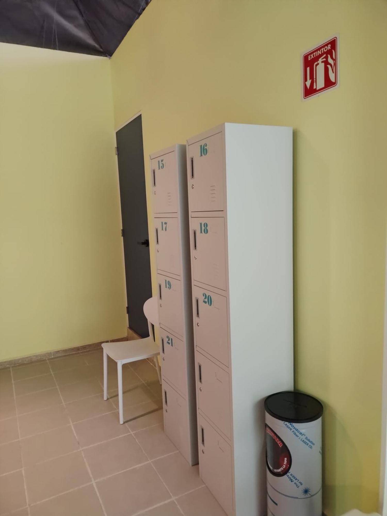 Hostel Tropico 20 Pdc Playa del Carmen Exteriör bild